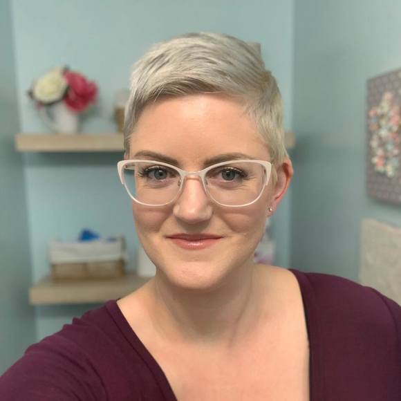 Meet your Posher, Melissa - Picture 1 of 1